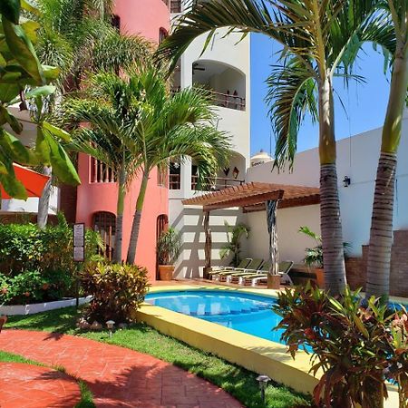 Hotel Y Suites Los Encantos Саюліта Екстер'єр фото