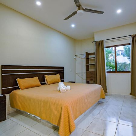 Hotel Y Suites Los Encantos Саюліта Екстер'єр фото