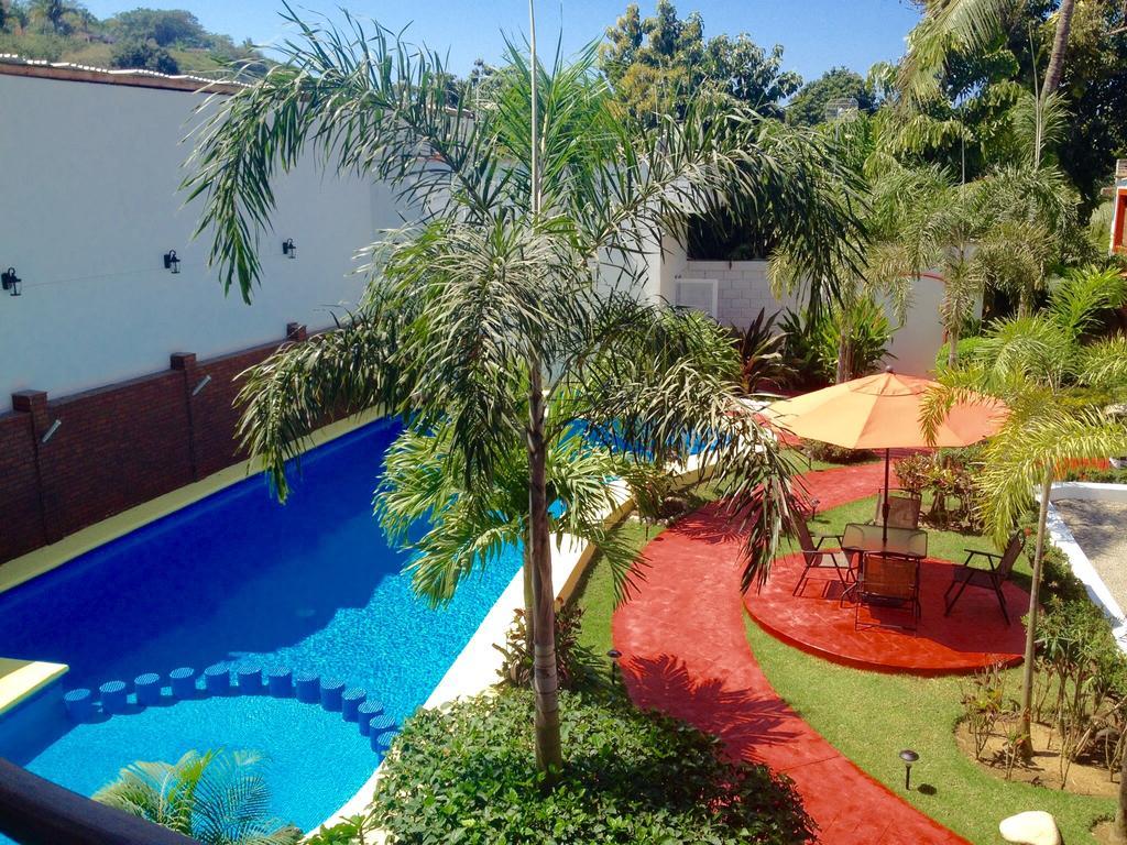 Hotel Y Suites Los Encantos Саюліта Екстер'єр фото