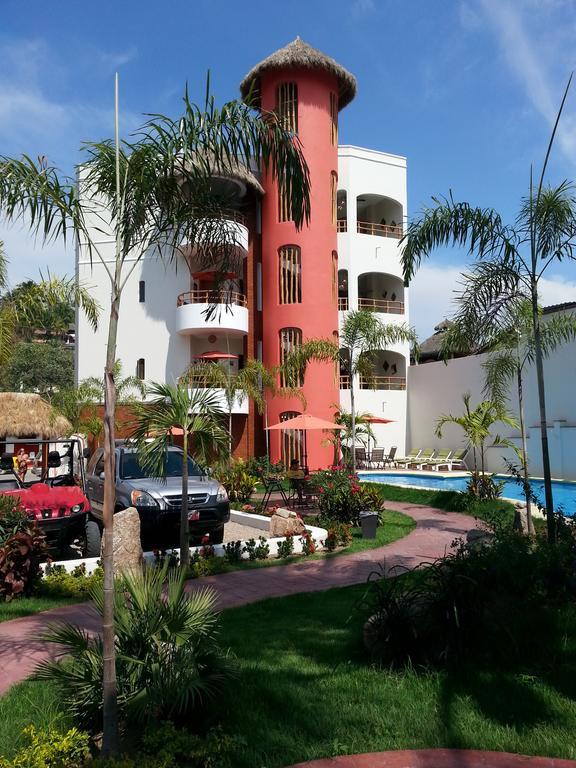 Hotel Y Suites Los Encantos Саюліта Номер фото