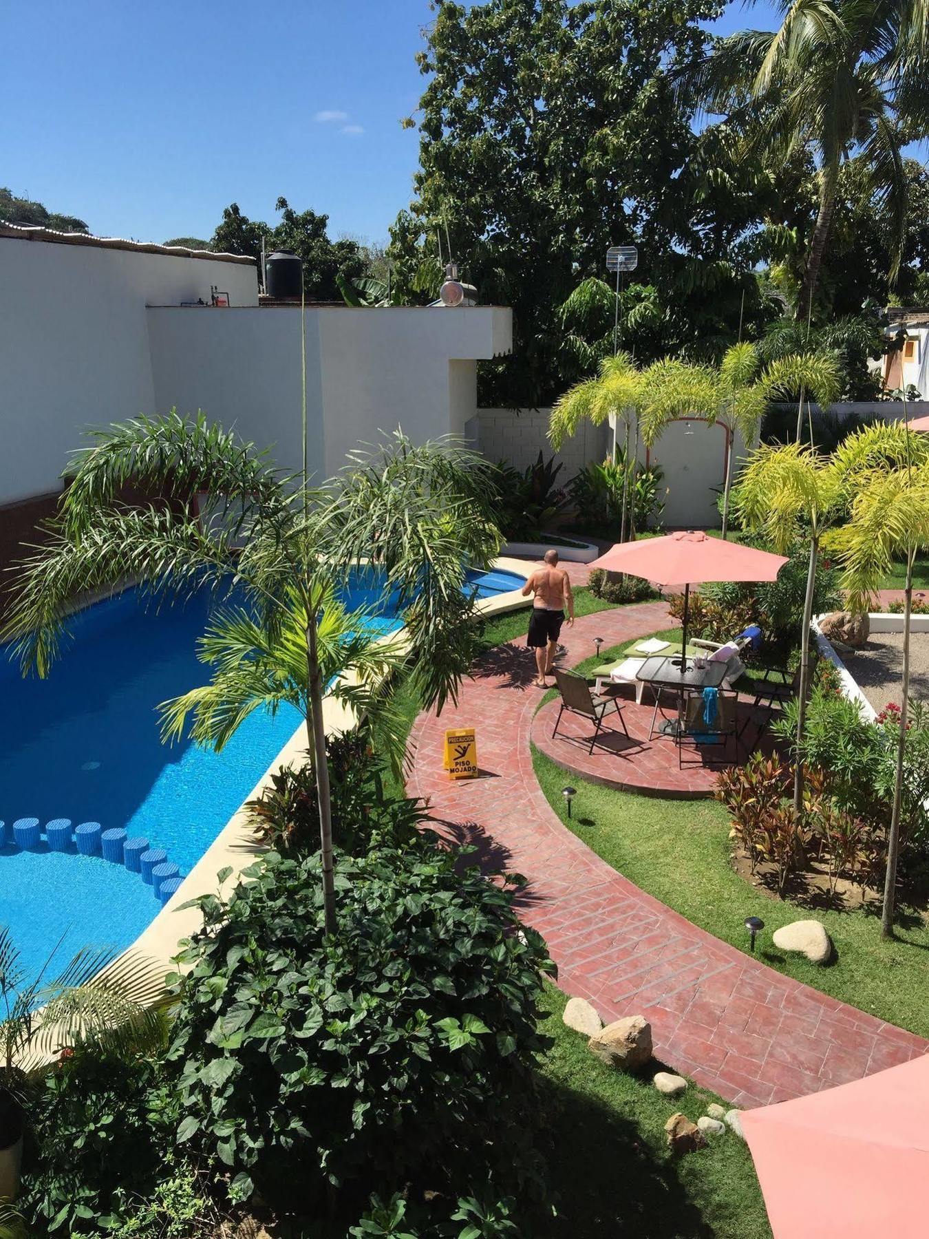 Hotel Y Suites Los Encantos Саюліта Екстер'єр фото